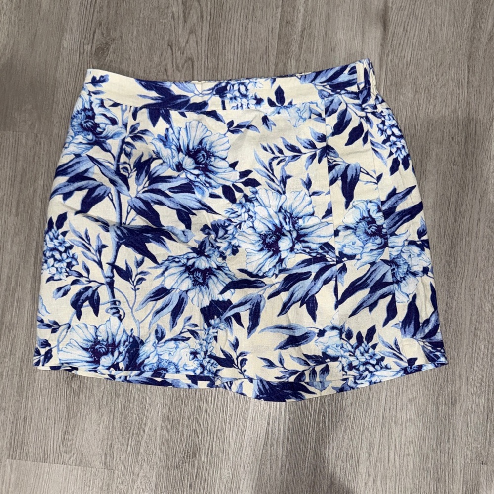 Floral Blue and Cream Skort